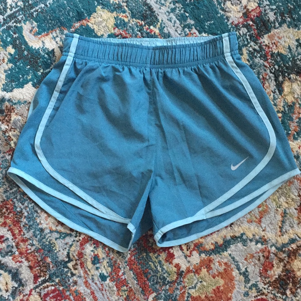BNWOT! Nike Women’s Dry-Fit Tempo Running Short XS